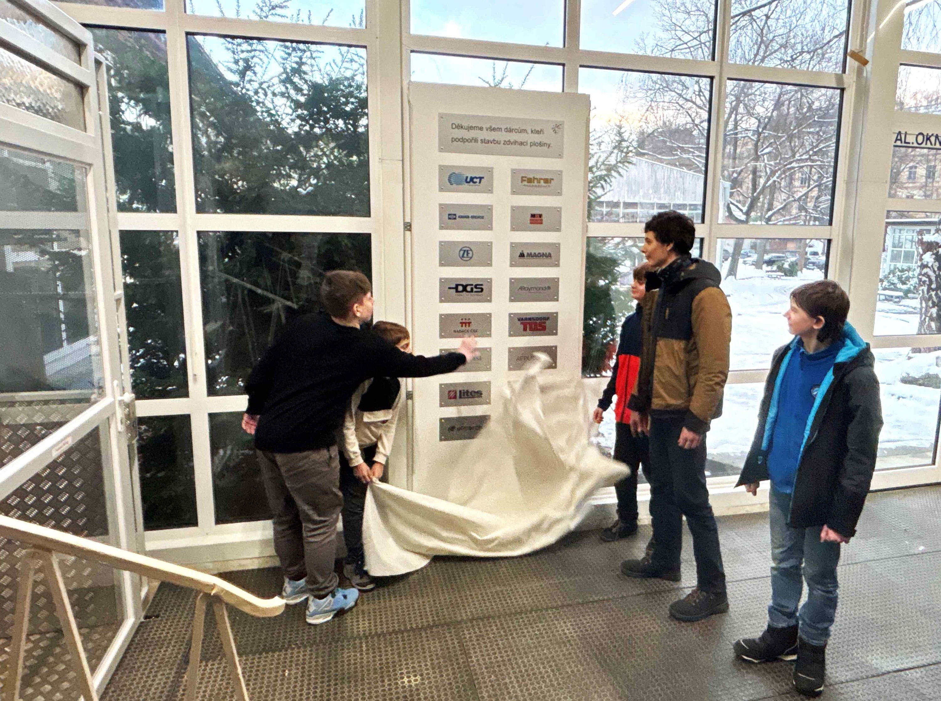 Zdvihací plošina pro TM Liberec