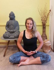 Lektorka Eva Bláhová, jejíž jóga Studio Blaho se nachází Oseku.